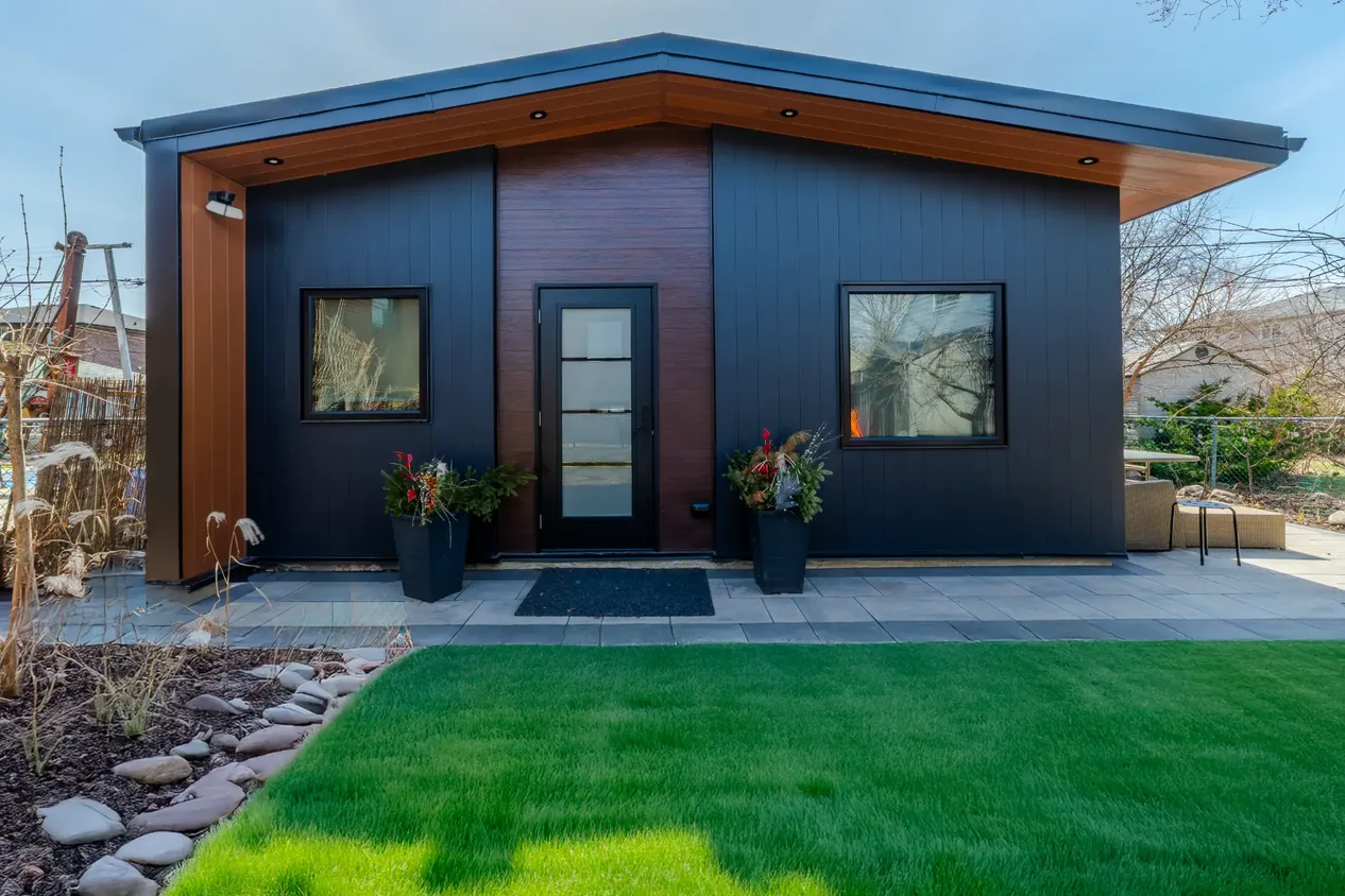 Garden Suites Builder